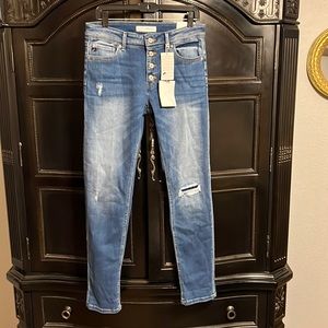 NWT KanCan Skinny Straight Fit Jeans